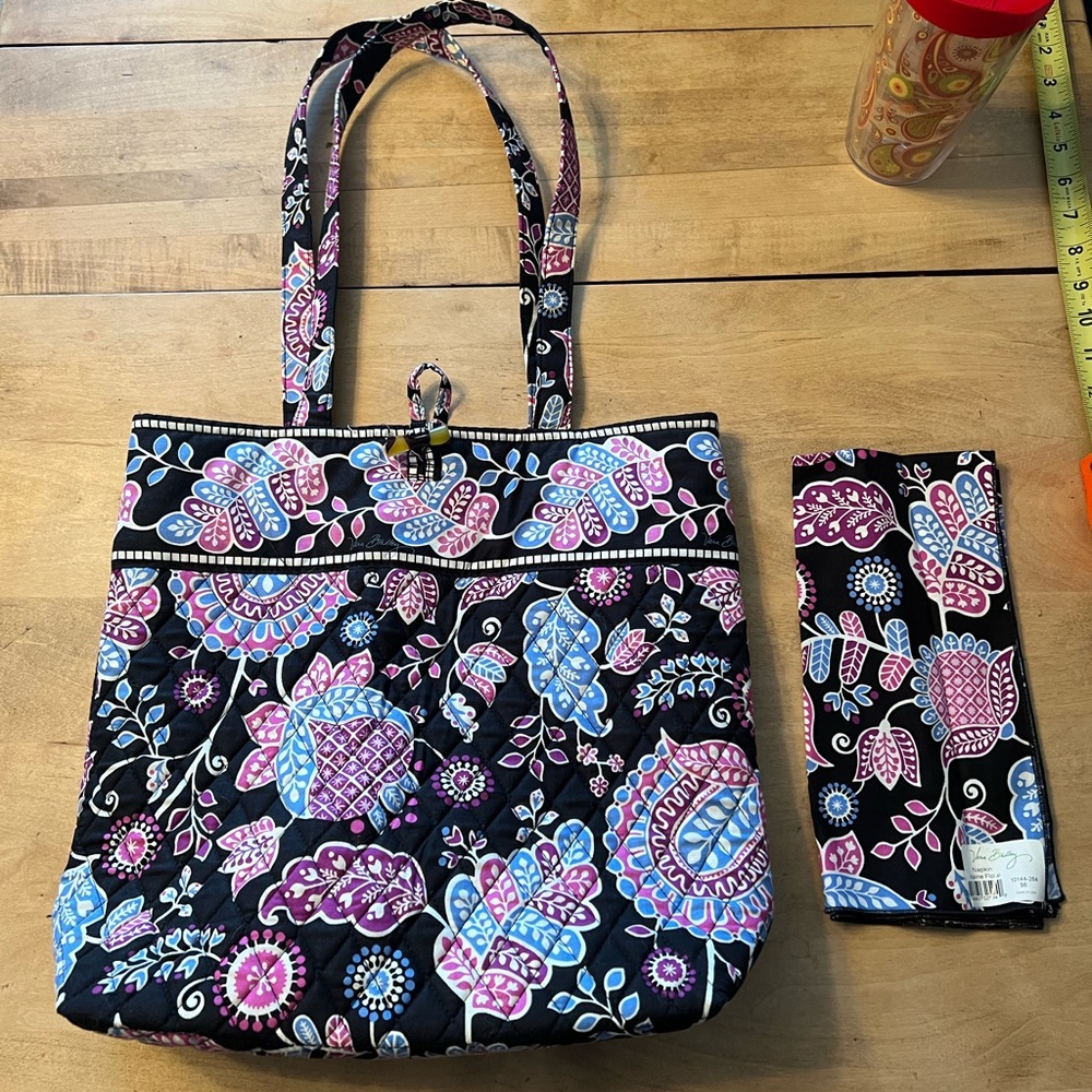 Vera Bradley Alpine Floral Tote and Napkin NWT, winter paisley black blue